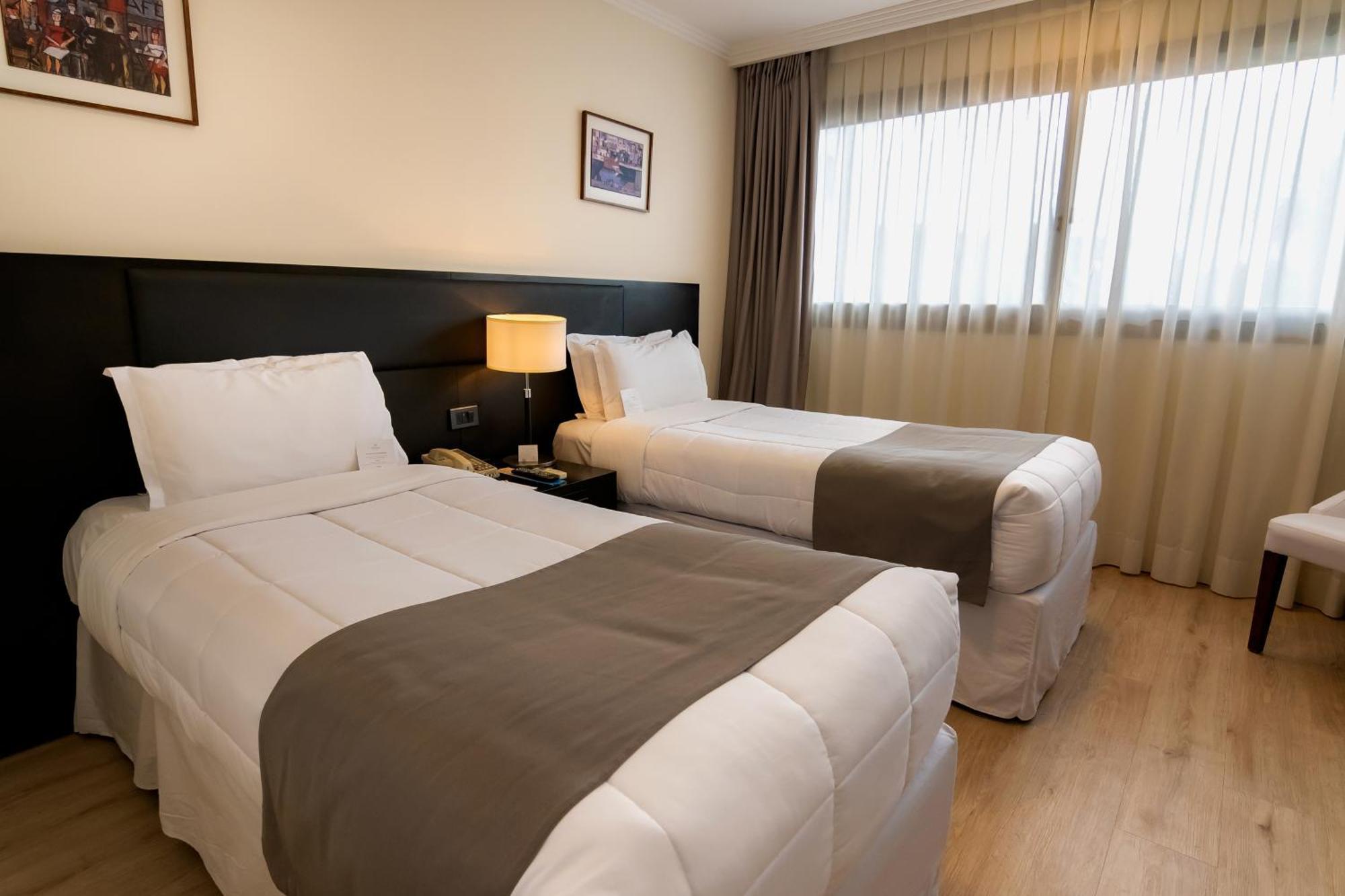 After Hotel Монтевидео Екстериор снимка